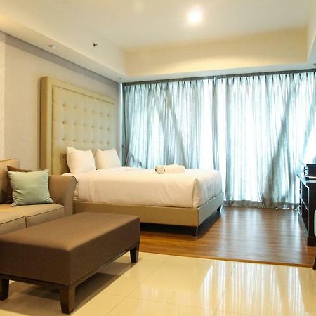 Elegant 1Br Kemang Village Apartment By Travelio Jacarta Exterior foto