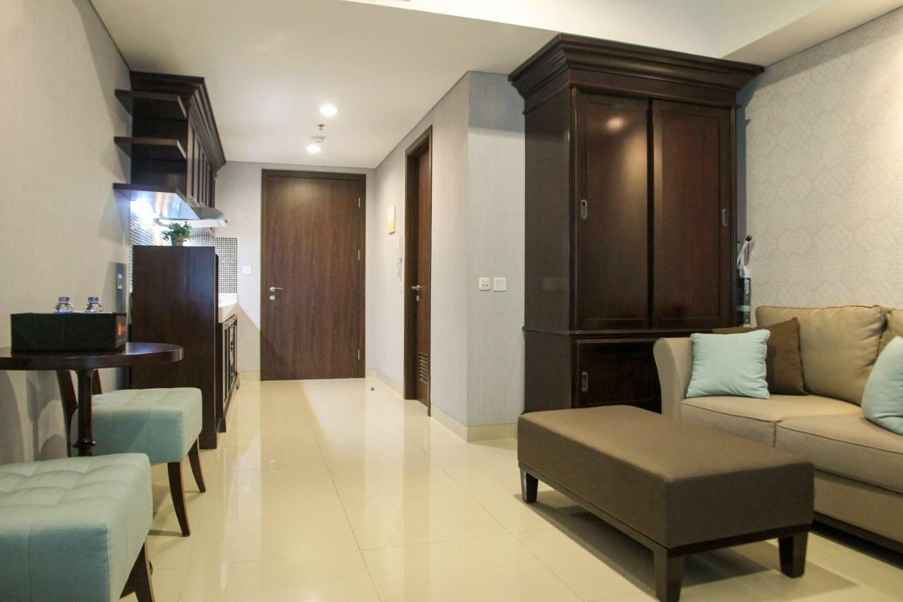 Elegant 1Br Kemang Village Apartment By Travelio Jacarta Exterior foto